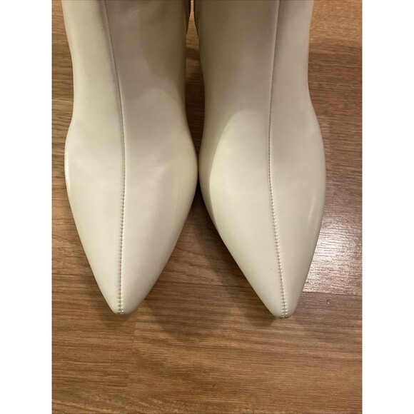 NEW A New Day Lonnie White Faux Leather Kitten Heel Ankle Boots Women Size 7 - Picture 6 of 16